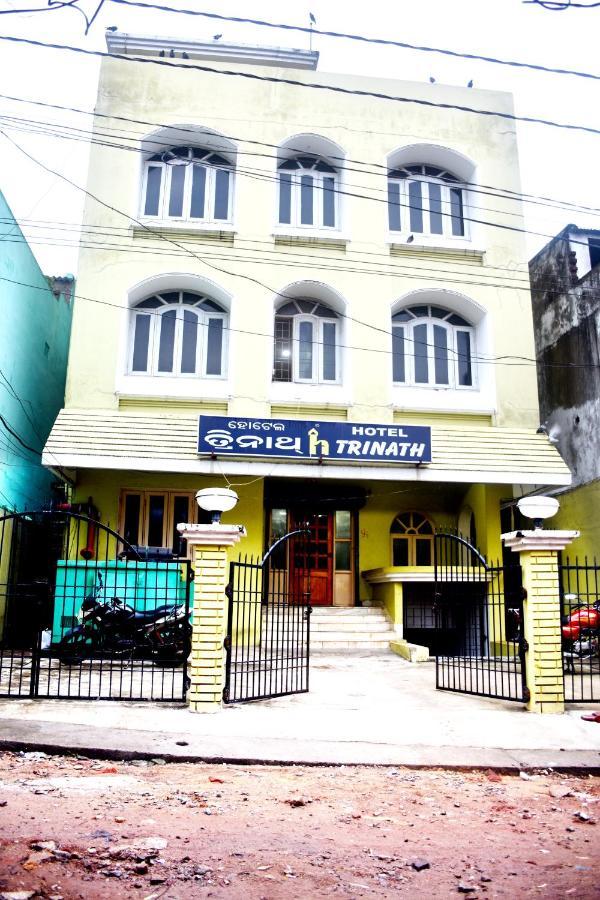 Hotel Trinath Nayagarh Екстер'єр фото