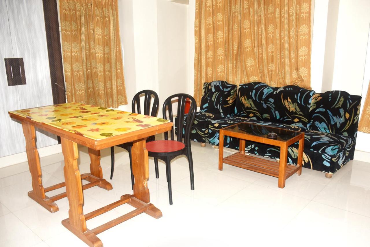 Hotel Trinath Nayagarh Екстер'єр фото