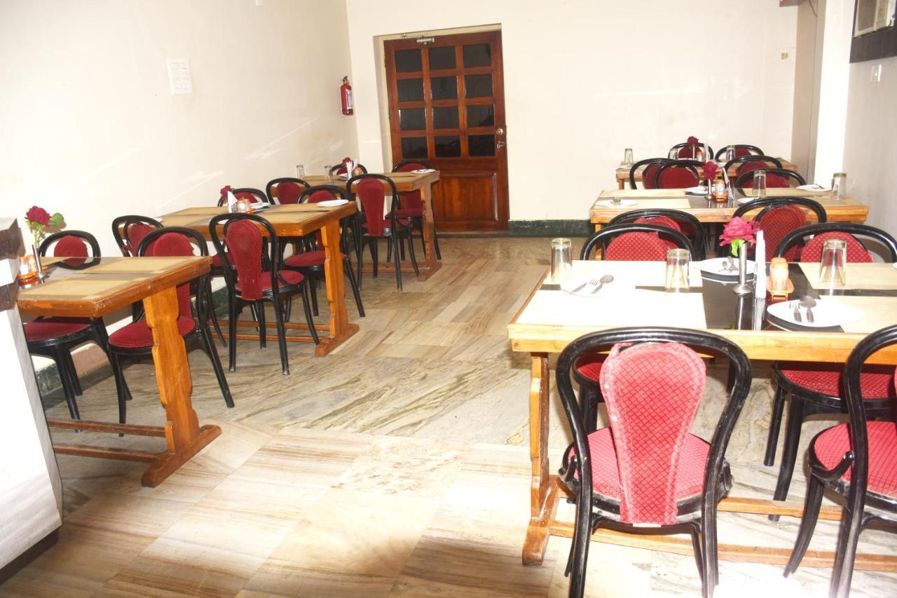 Hotel Trinath Nayagarh Екстер'єр фото